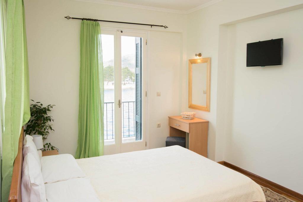 Lazaretto Palace Vathy  Exterior photo